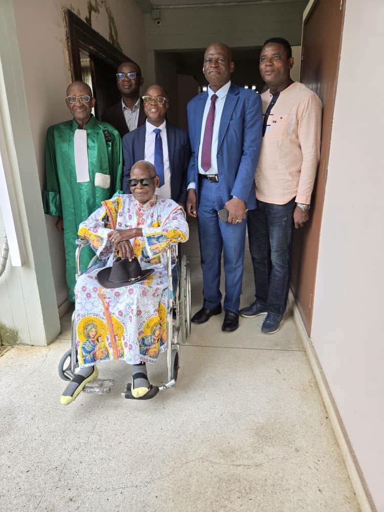 L'UFRSEG RECOIT LA VISITE SURPRISE DU DOYEN HONORAIRE COULIBALY YEPELYA